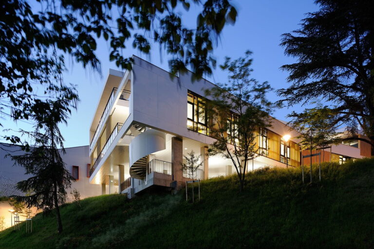 3 Restaurant universitaire Lyon Sud