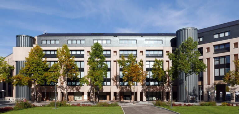 5 Siège du Crédit Mutuel du Centre à Orléans