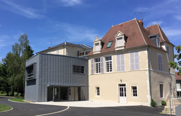 7 Maison de l'enfance à Nevers